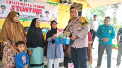 Lewat Program Bermasa, Pemdes Pematang Duku Serahkan PMT Bagi Anak Stunting dan Ibu Hamil