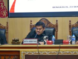 Ketua Sementara Septian Nugraha Pimpin Rapat Paripurna Bentuk Fraksi