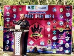 Gelar Turnamen Sepak Bola Cup l, Pj Desa Simpang Ayam Muhrodin: Mari Kita Jaga Sportifitas