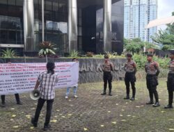 IMPAS -J DEMO DI KPK-RI, TUNTUT KETUA KONI KABUPATEN BENGKALIS DIPERIKSA DANA HIBAH KONI 22 MILIAR TAHUN 2022
