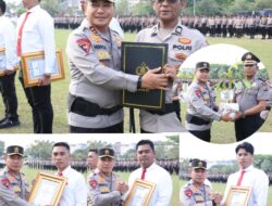 Kapolda Riau, Pimpin Upacara Kenaikan Pangkat dan Pemberian Penghargaan Personel Berprestasi “Turut Hadir Wakapolda
