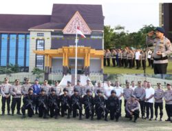 Kapolda Riau Lepas Tim Brimob Challenge 2025, Apresiasi Tim Anggota Dengan Kedisiplinannya, Bawa Pataka Kehormatan dengan Semangat dan Kebanggaan