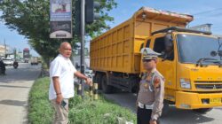 KOMITMEN DITLANTAS POLDA RIAU LAKUKAN PENGECEKAN RAMBU LALULINTAS YANG HILANG DAN POS-POS RUSAK DI PEKANBARU