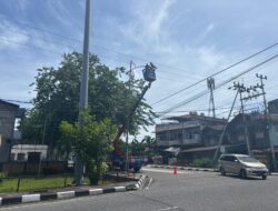 Dinas Perhubungan Bengkalis Lakukan Perbaikan Lampu Jalan