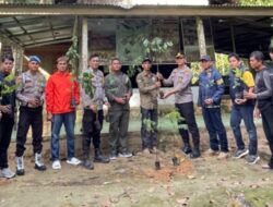 Program Kapolda Riau :Polres Kuantan Singingi dan WWF Tanam Bibit Pohon di Suaka Margasatwa Rimbang Baling