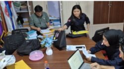 Terkait Pengelolaan Dana BOS, Tim Pidsus Kejari Rokan Hulu Laksanakan Penggeledahan di Lokasi SMAN 1 Ujung Batu