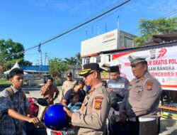 Polsek Kandis Bagikan Helm Gratis Sambut Hari Bhayangkara ke-79