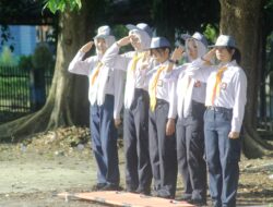 PMR Unit SMAN 2 Dumai Siap Siaga pada Pelaksanaan HUT RI ke-80
