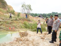 Kapolda Riau Cek TKP Bocah Tenggelam di Bekas Galian