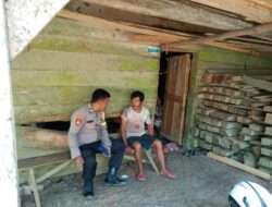 Bhabinkamtibmas Polsek Bengkunat laksanakan sambang humanis, himbau masyarakat jaga keamanan 30-oktober 2025