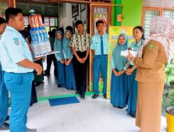 Moment Hari Guru, Kepsek SMKN 6 Mendapatkan Surprise dari Anak Didiknya