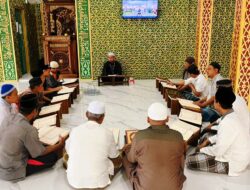 Bangun Akhlak dan Ketakwaan, Warga Binaan Lapas Kelas IIA Pekanbaru Ikuti Pengajian Rutin