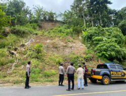 Curah hujan tinggi tim siaga bencana polres pesisir barat tinjau langsung lokasi rawan bencana