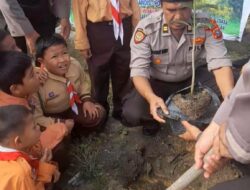 Polsek Kandis Laksanakan Green Policing di SDN 001 Kandis untuk Edukasi Siswa Soal Lingkungan