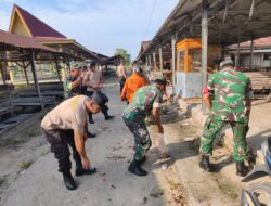 Polsek Kandis Gelar Karya Bakti Kebersihan Lingkungan di Pasar Pemda Telaga Sam-Sam, Dukung Program Green Policing