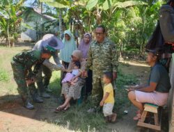 Melalui Komsos, Satgas TMMD Ke-127 Kodim 0111/Bireuen Pererat Kemanunggalan dengan Warga Jeumpa Sikureung