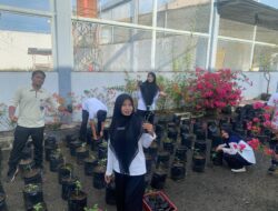 Lapas Banda Aceh Lakukan Penanaman 50 Bibit Tomat Bersama Peserta Magang