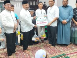 Kunjungi Warga Terdampak di Langsa, Tim Safari Ramadhan Muallem dan Dek Fadh salaurkan Bantuan Rp 250 juta