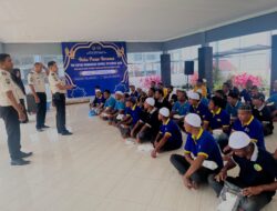 Perkuat Pembinaan Kepribadian, Lapas Banda Aceh Bagikan Baju Koko dan Peci kepada Warga Binaan