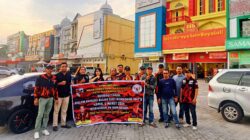 Semangat Ramadan, Unit I Koti Pemuda Pancasila Pekanbaru Turun ke Jalan Bagikan Takjil di Panam