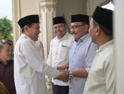 Wagub Aceh Hadiri Buka Puasa di Teupin Raya, Ratusan Warga Ikut Mendoakan Abu Razak