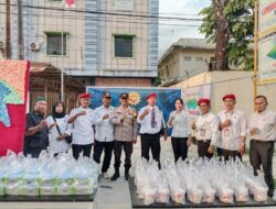 Sambut Waktu Buka Puasa, LCI Riau Bagikan 200 Takjil untuk Pengendara Bermotor