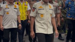 Mendagri dan Wagub Aceh Tinjau Infrastruktur Rusak, Salurkan Bantuan untuk Korban Bencana