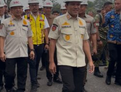 Mendagri dan Wagub Aceh Tinjau Infrastruktur Rusak, Salurkan Bantuan untuk Korban Bencana