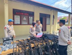 Kapolres Pesisir Barat Laksanakan Pengecekan Senjata Api Personil dan Gudang Logistik 
