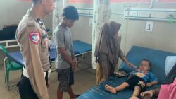 Aksi Heroik Dua Personil Polres Pesisir Barat Selamatkan Balita Yang Tenggelam 