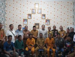 Bupati Merangin Menggelar Audensi Bersama Delapan Temenggung Suku Anak Dalam di Ruang Kerja Dinas Sosial