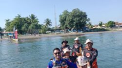 Polres Pesiair Barat terjunkan SAT POLAIRUD saat lomba Dayung di Perairan Teluk Setabas Kabupaten Pesisir Barat 