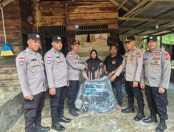 Jelang HUT Bhayangkara ke-80, Polres Aceh Timur Salurkan Kursi Roda dan Sembako kepada Warga Lumpuh desa kuta baro kecamatan Peudawa