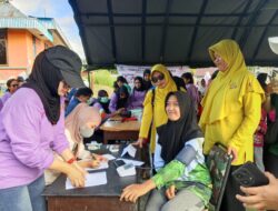 Kasdim 1807/Sorsel Bersama Wakil Ketua Persit KCK Cabang XVI Hadiri Jalan Santai dan Pengobatan Gratis Sambut HUT IBI Ke-75