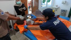 Anggota Polsek Ngaras Dan Tim Identifikasi Polres Pesisir Barat Tangani Penemuan Jenazah Di Kecamatan Ngambur