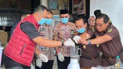 Kejari Lampung Barat Musnahkan Barang Bukti 31 Perkara Inkracht, Kasus Narkotika Masih Mendominasi