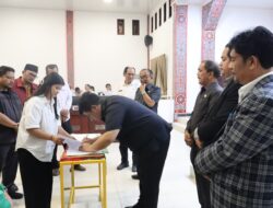 Sepakat, Bupati Samosir Bersama DPRD Tetapkan Perda Pertanggungjawaban Pelaksanaan APBD Tahun Anggaran 2025 dan Perda tentang Pengelolaan Sampah
