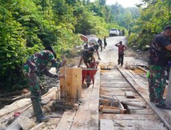 Dansatgas TMMD Ke-129 Tinjau Langsung Rehab Jembatan di Kampung Sesor, Pastikan Pembangunan Tepat Sasaran dan Berkualitas