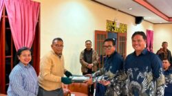 Merajut Iman dan Kebersamaan, Bupati Vickner Sinaga Hadiri Ibadah seq8rta Latihan Koor Ama Maranatha
