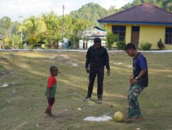 Bukan Sekadar Membangun Desa, Satgas TMMD Ke-129 Hadirkan Keceriaan Bersama Anak-Anak Kampung Sesor