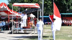 Bendera Merah Putih Sukses Berkibar dalam HUT RI ke-81 di Samosir, Bupati Vandiko Ajak Masyarakat Terus Berkarya dan Jaga Persatuan
