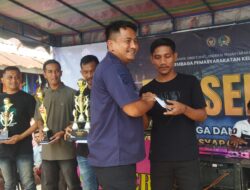 Lapas kelas IIB Idi Bagikan Hadiah Lomba Pesta Rakyat bagi Warga Binaan