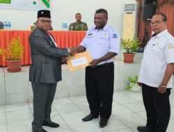 Pemkab Sorong Selatan melantik Pejabat Administrator dan Pengawas, Kasdim 1807/Sorsel Hadiri Prosesi Pengambilan Sumpah