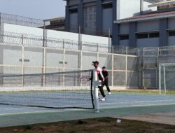 Lapas Lhokseumawe Gelar Olahraga Santai Tenis Lapangan, Tingkatkan Kebugaran dan Kekompakan Pegawai