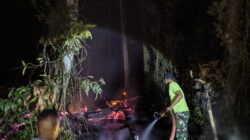 Gerak Cepat Kodim 1807/Sorong Selatan, Padamkan Kebakaran Sampah Kayu di Hutan Kampung Mashase