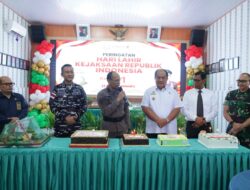 Pererat Silaturahmi Antarinstansi, Kasdim 0208/Asahan Bersama Bupati dan Forkopimda Berikan Surprise HUT ke-81 Kejaksaan RI