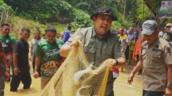 Bupati H M Syukur Didampingi Wabup Buka Lubuk Larangan Telun