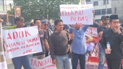 Aksi Demo di Polres Dumai Memanas, Korban Tolak Damai dan Soroti Kejanggalan Hukum