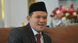 Dek Fadh Pastikan Korban Kebakaran Aceh Tenggara Dapat Bantuan Rp323,5 Juta