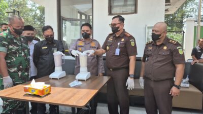 Kejari Lumajang Musnahkan Barang Bukti 54 Perkara, 69 Ribu Pil dan 36,52 Gram Sabu